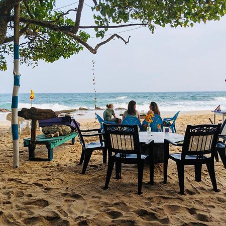 Silent Cabana And Restaurant Marakolliya, Tangalle Exterior photo